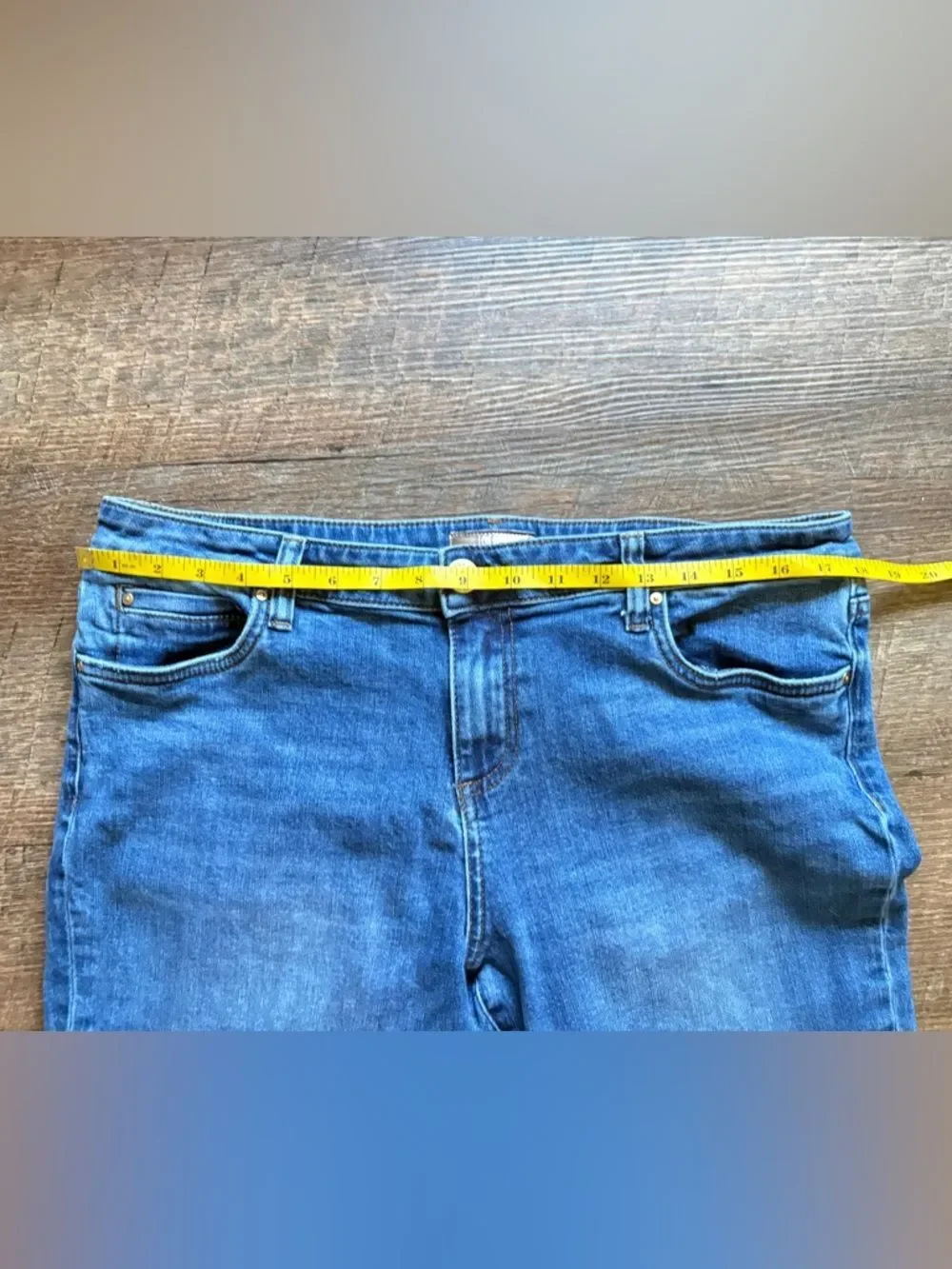 KUT From the Kloth mid rise Catherine Boyfriend jeans medium wash denim 14 EUC